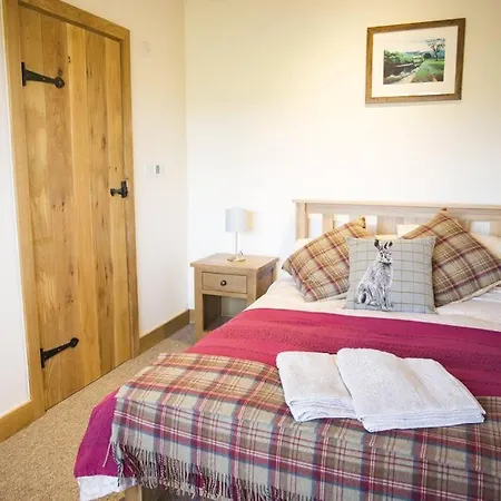 Fuesli Lodge - Boutique Cottage At Harrys Cottages Pen-y-Clawdd Exterior photo